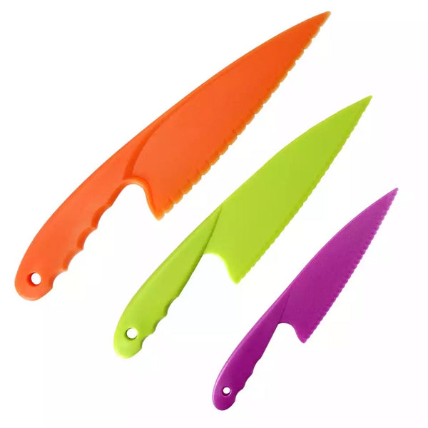 Plastic Knife Set