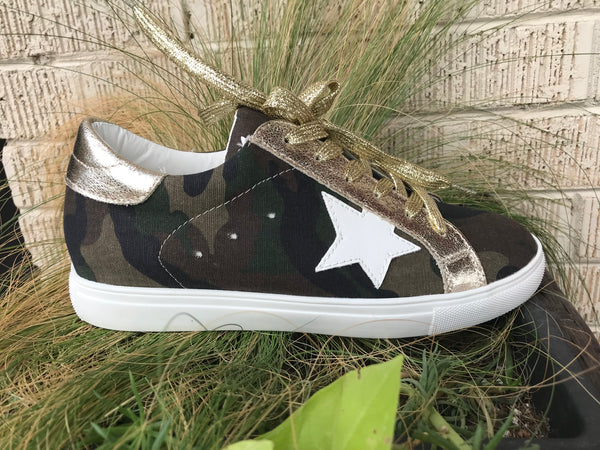 Camo Star Sneakers