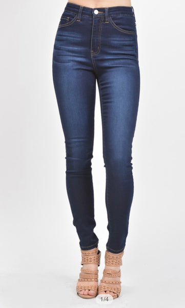 Kan Can Non Distressed Super Skinny Jeans